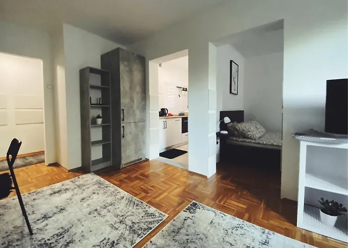 Apartament 23